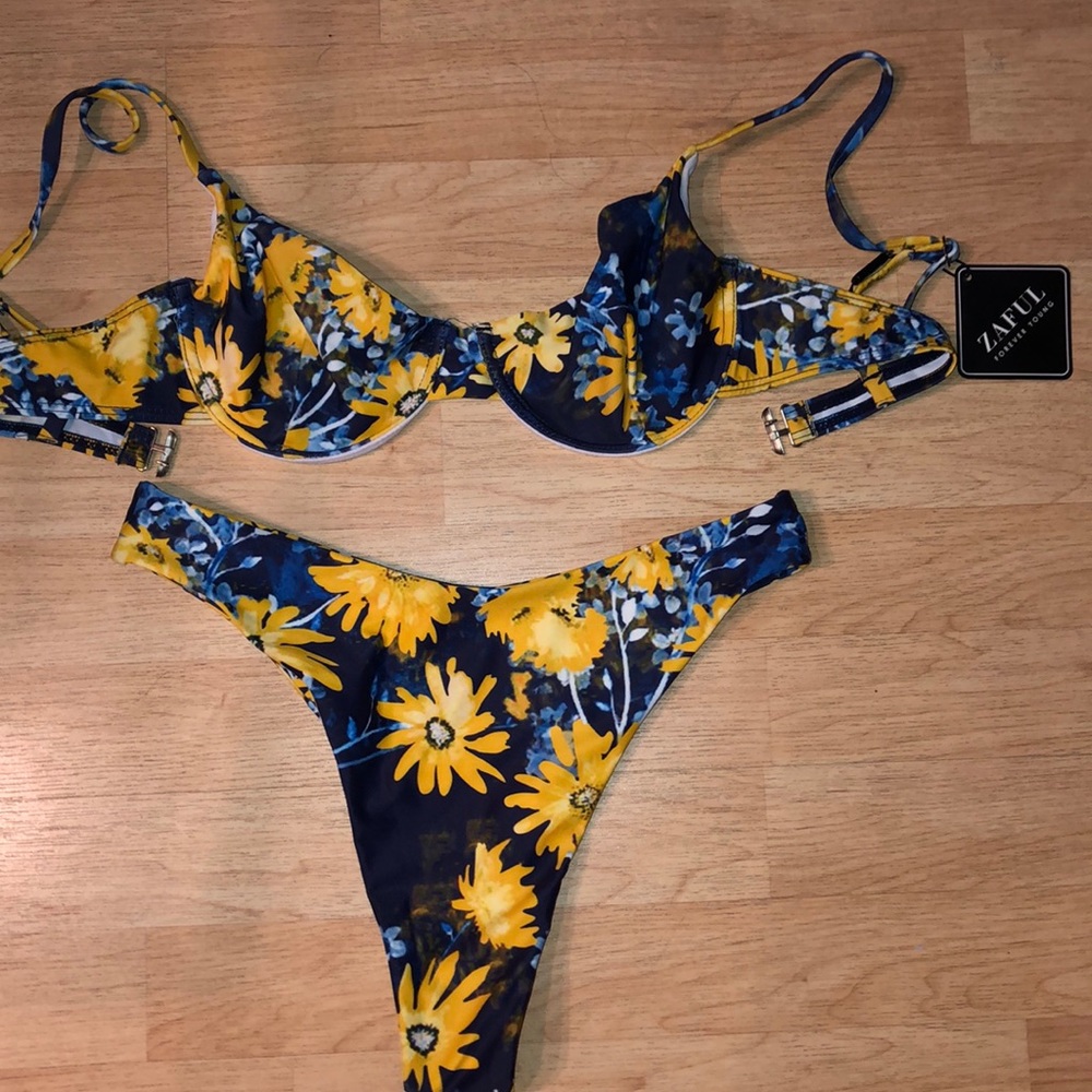 Zaful swimsuit!! High waisted!! (Never worn!!)